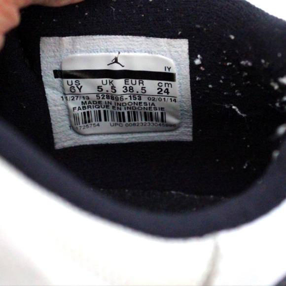 Air Jordan 11 Retro Low Concord, Size 6Y (Pre-owned, No Box) - Picture 11 of 11